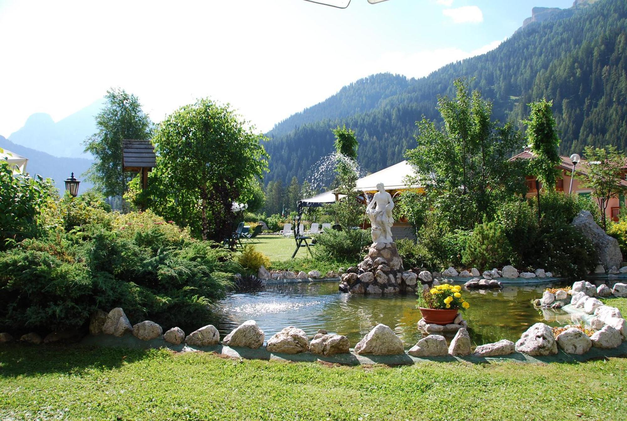 Dolomiten Hotel Irma กานาเซย์ ภายนอก รูปภาพ