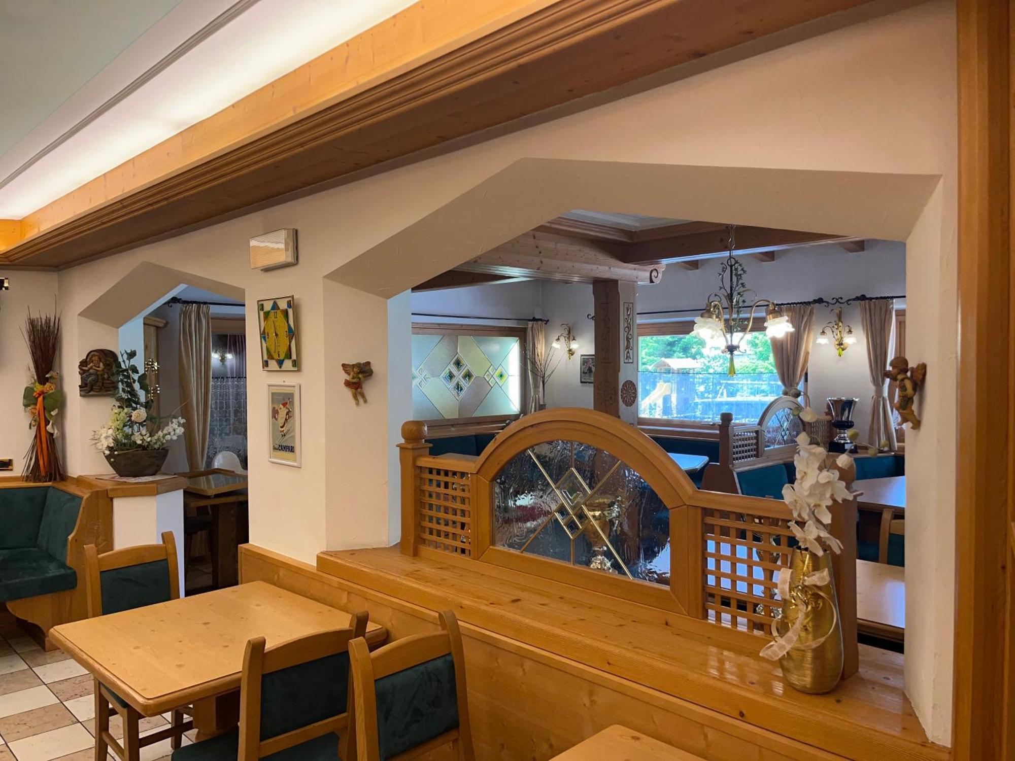 Dolomiten Hotel Irma กานาเซย์ ภายนอก รูปภาพ