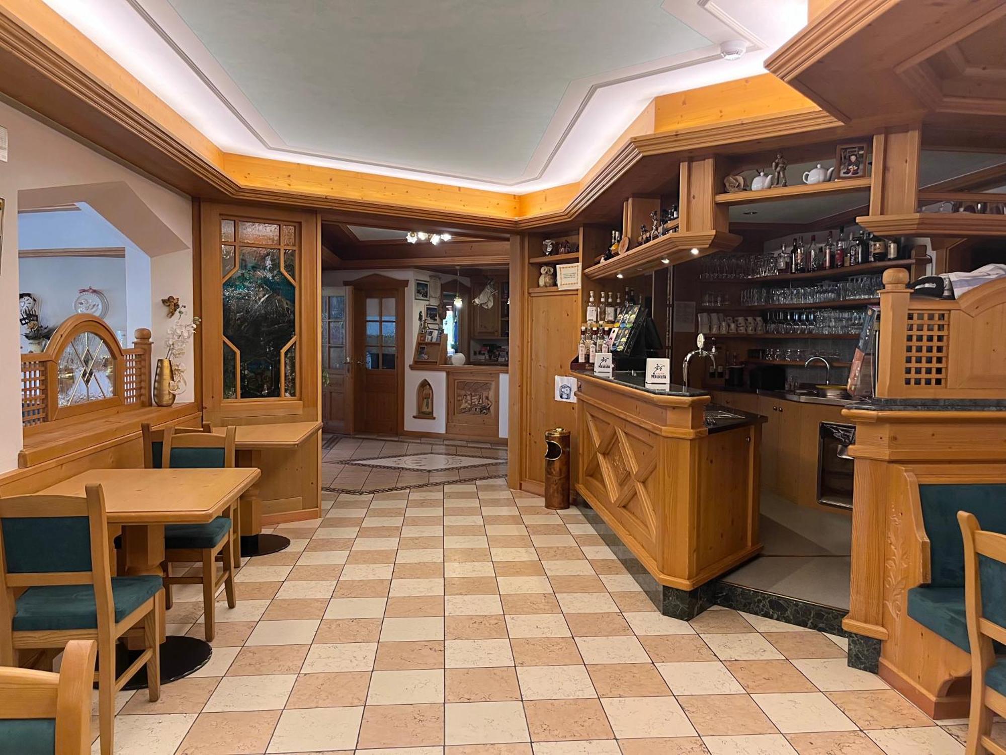 Dolomiten Hotel Irma กานาเซย์ ภายนอก รูปภาพ