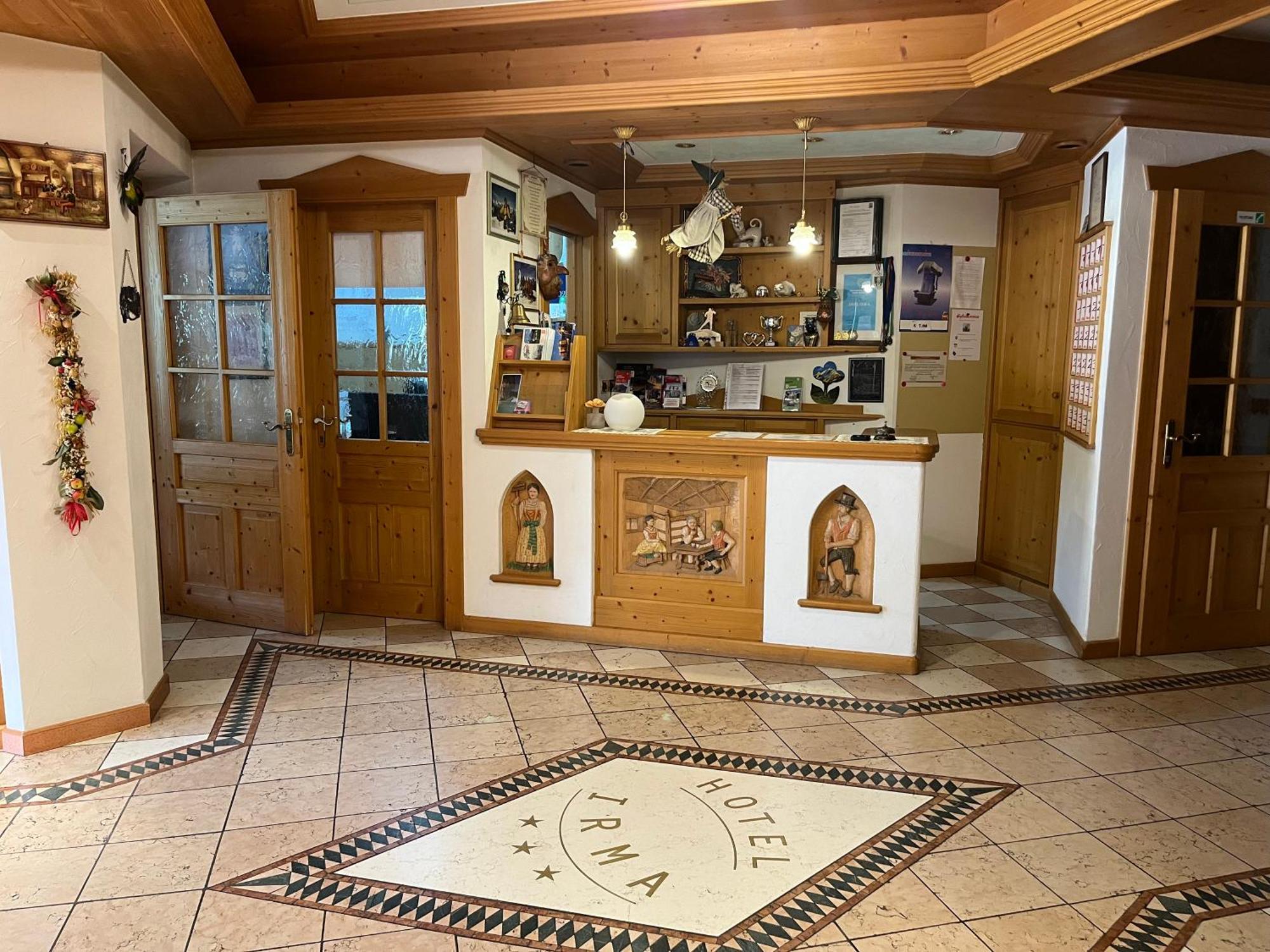Dolomiten Hotel Irma กานาเซย์ ภายนอก รูปภาพ