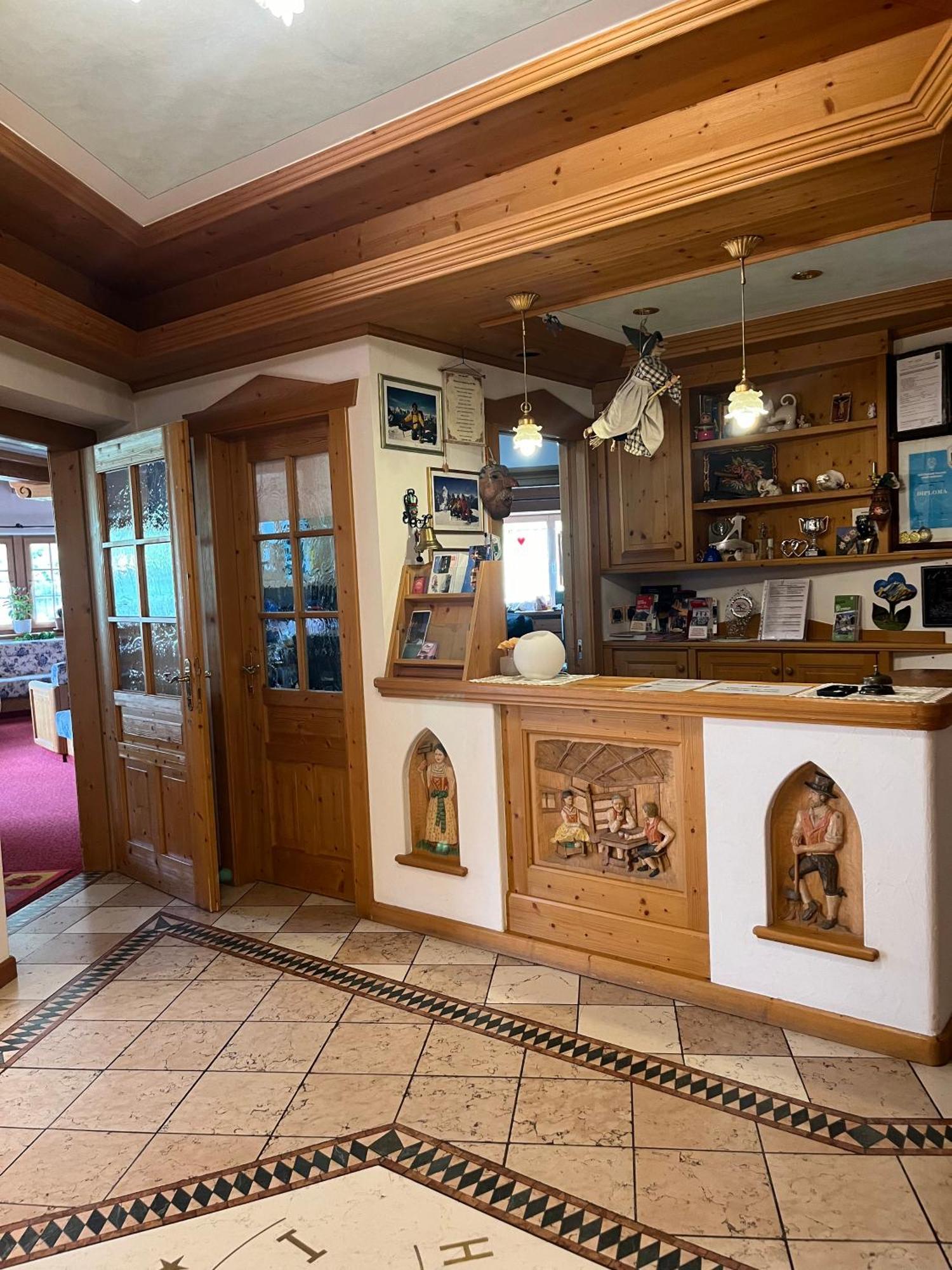 Dolomiten Hotel Irma กานาเซย์ ภายนอก รูปภาพ