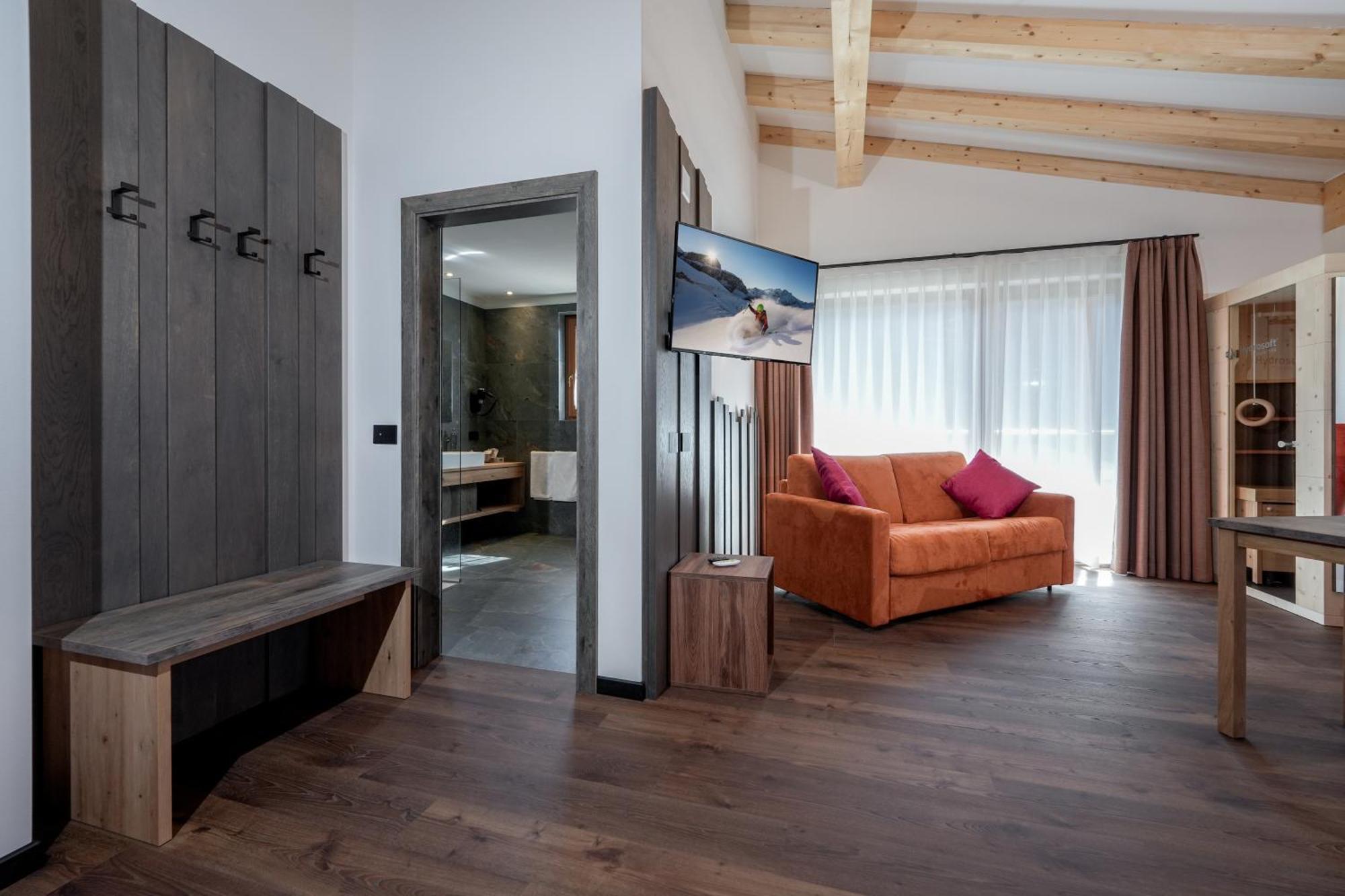 Dolomiten Hotel Irma กานาเซย์ ภายนอก รูปภาพ