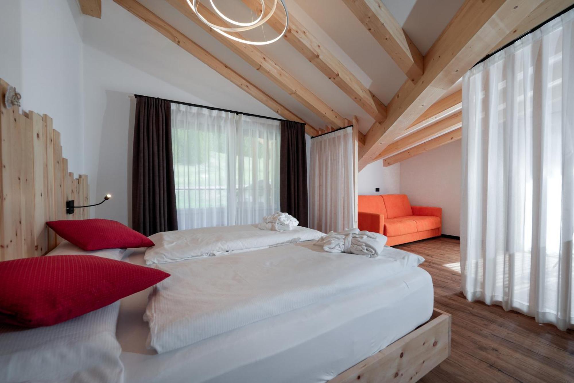 Dolomiten Hotel Irma กานาเซย์ ภายนอก รูปภาพ