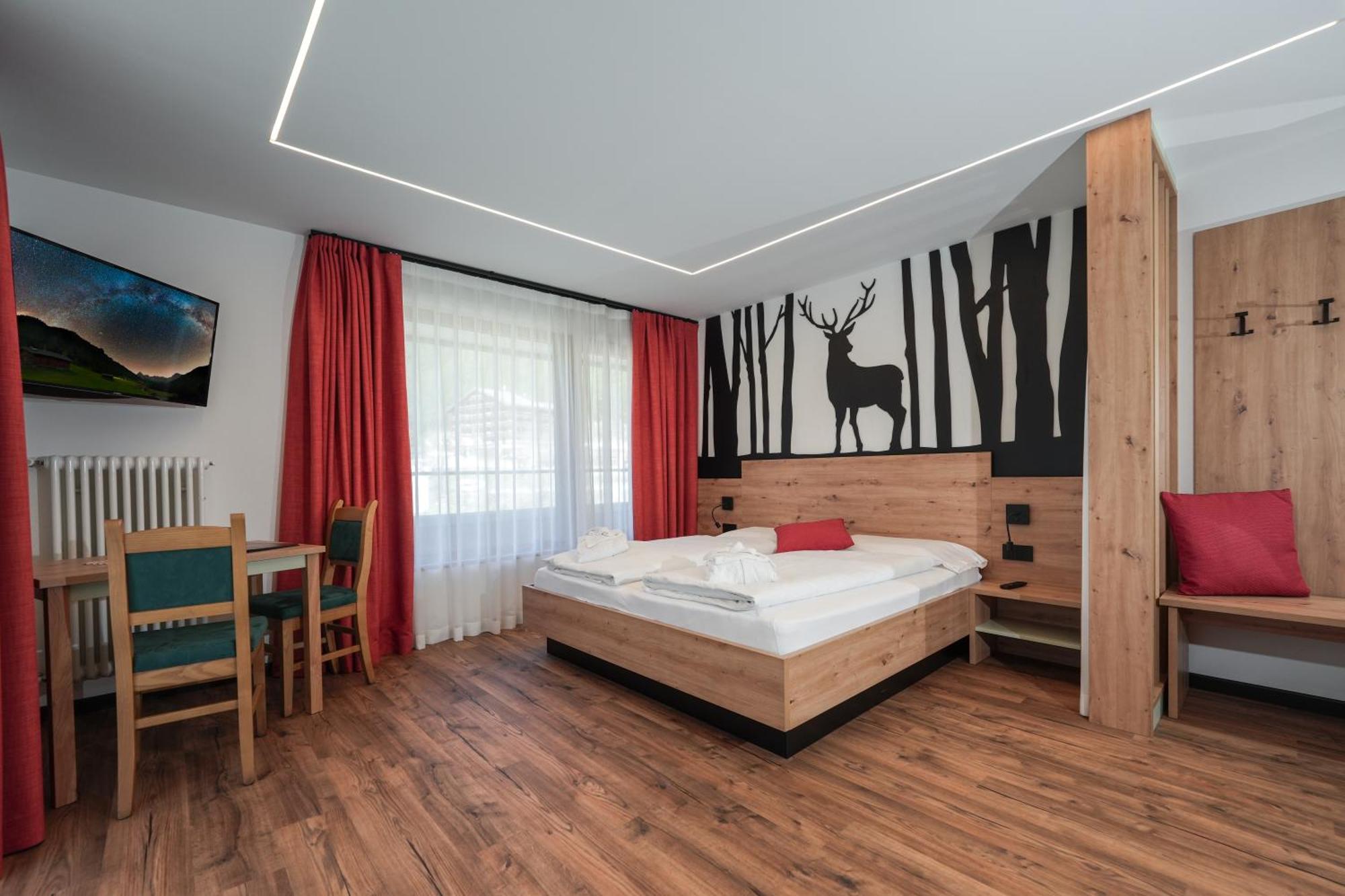 Dolomiten Hotel Irma กานาเซย์ ภายนอก รูปภาพ