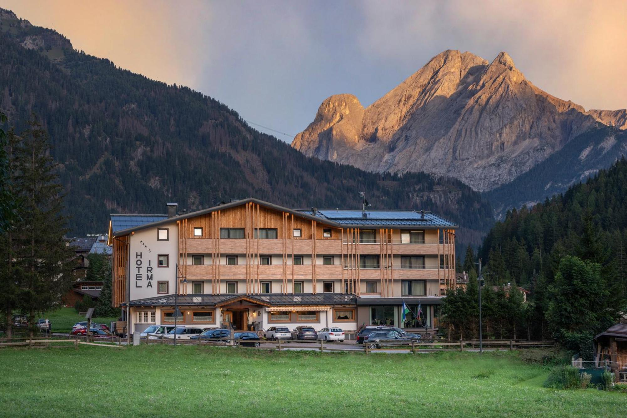 Dolomiten Hotel Irma กานาเซย์ ภายนอก รูปภาพ
