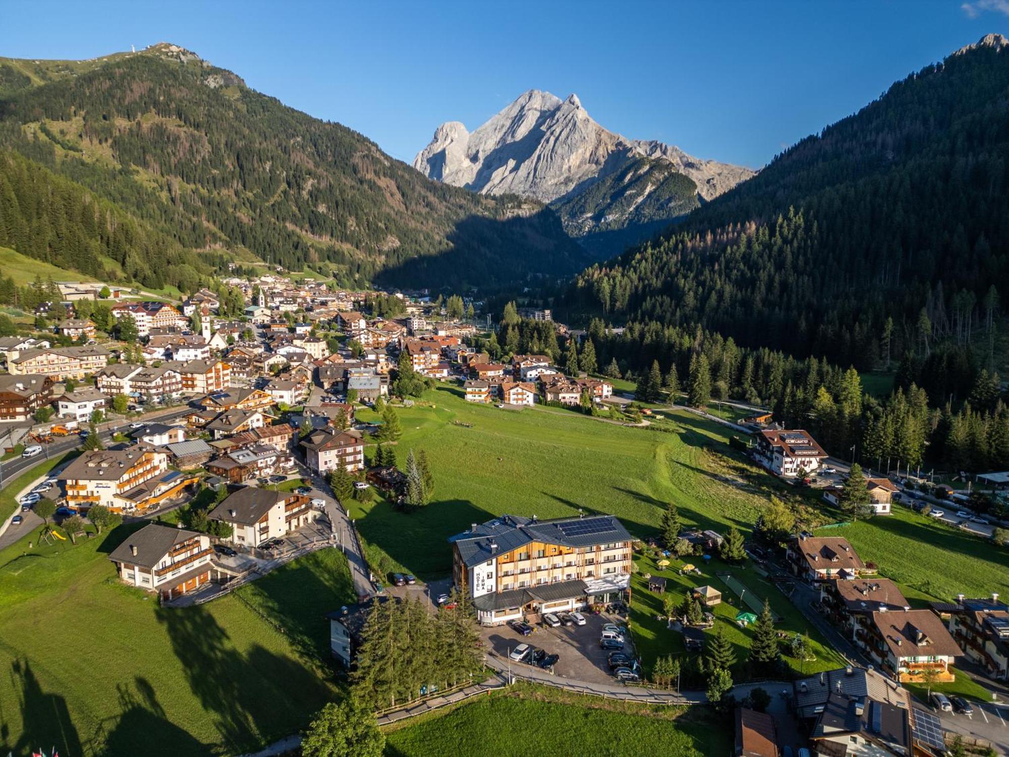 Dolomiten Hotel Irma กานาเซย์ ภายนอก รูปภาพ